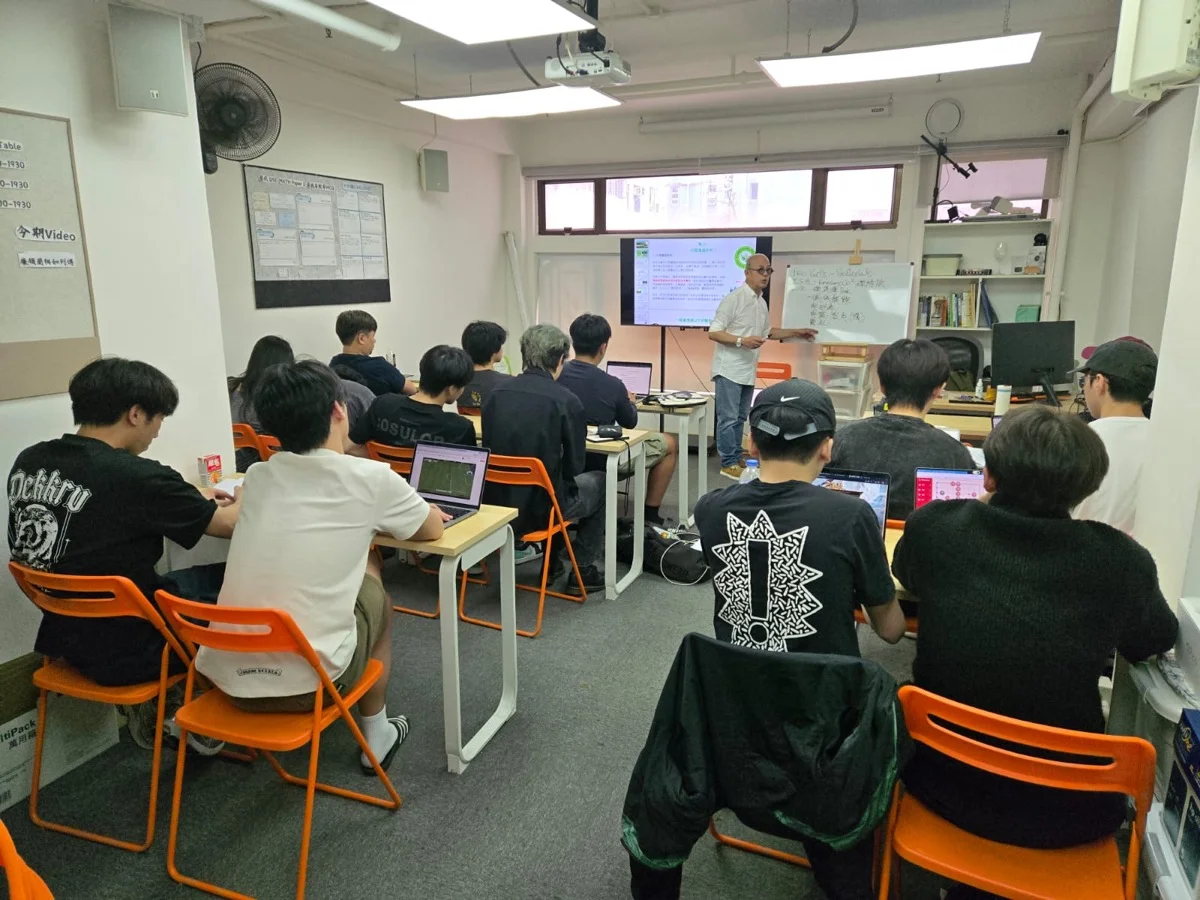 Students attending ESG course at Peak M&S Education Centre Yau Ma Tei